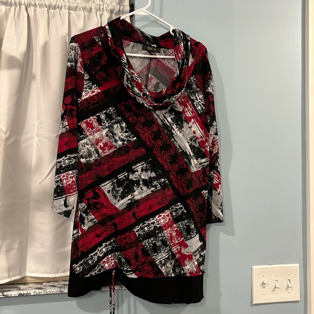 Cute black& red cowl neck top